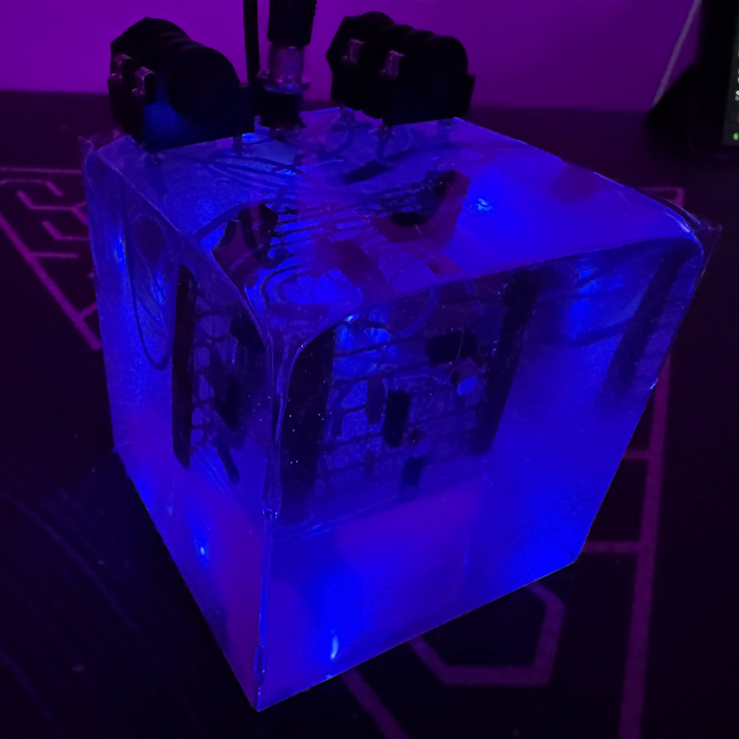 Fuzz in Resin Cube
